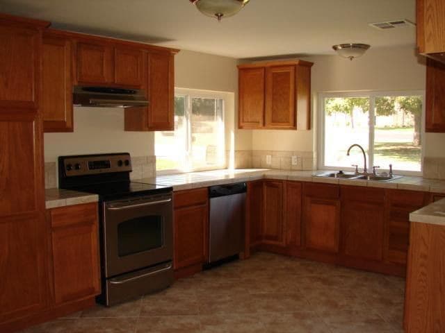 Photo - 223 E Independence St