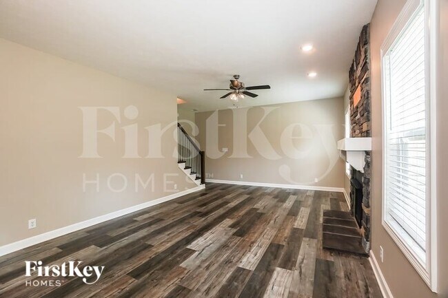 Photo - 1679 Ellie Piper Cir