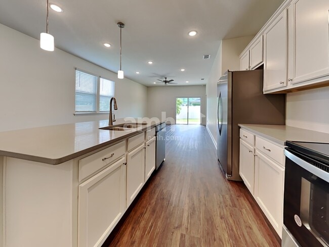 Photo - 608 Onate Cir