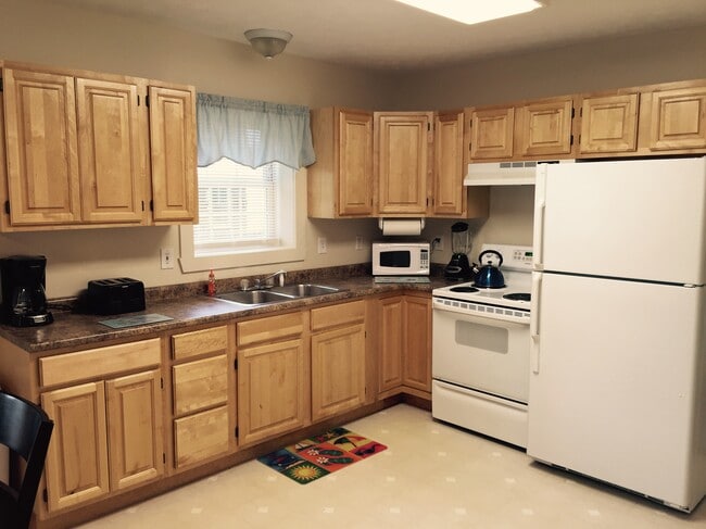 Building Photo - 101 Union Ave Unit B