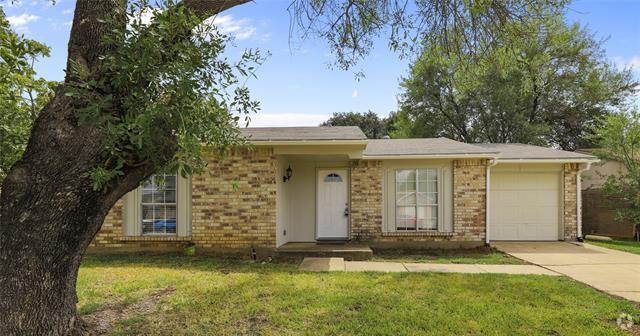 Building Photo - 7008 Greenview Cir N Rental