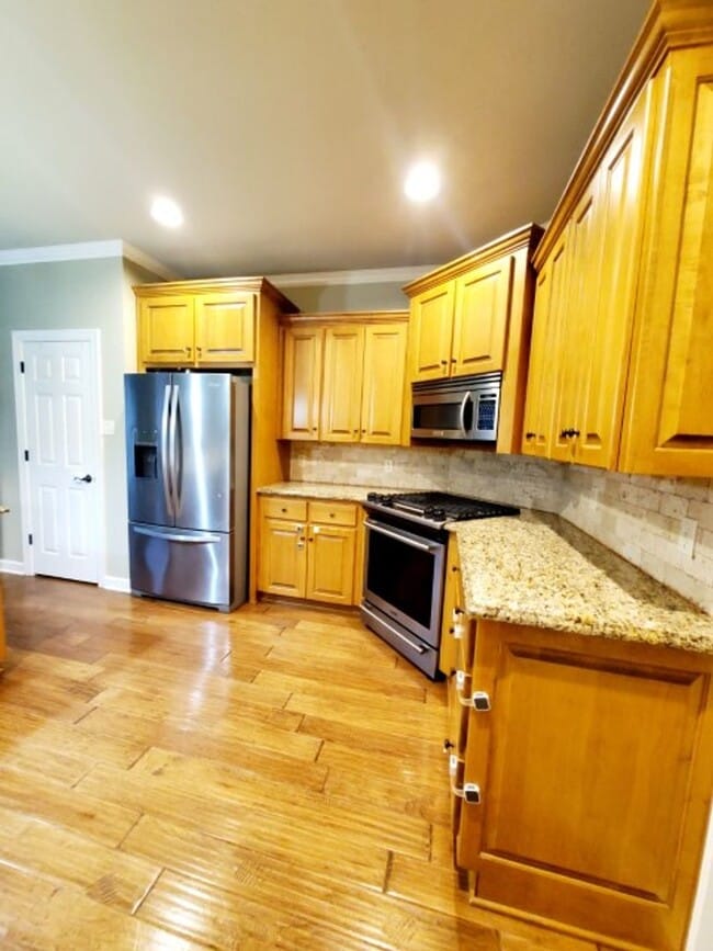 263 Lake Valley Dr