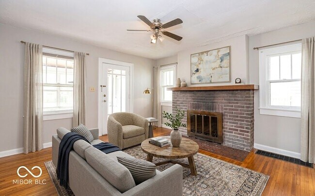5144 Winthrop Ave
