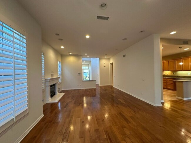 32216 Breezeport Dr