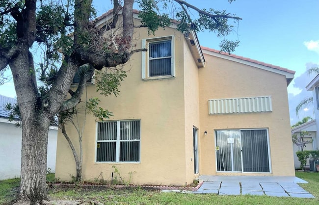 Building Photo - 17462 SW 22nd St Rental