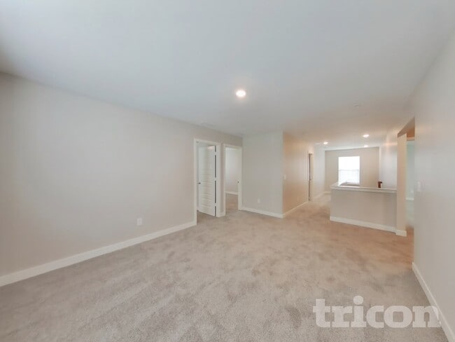 Photo - 1303 Eton Wy Casa