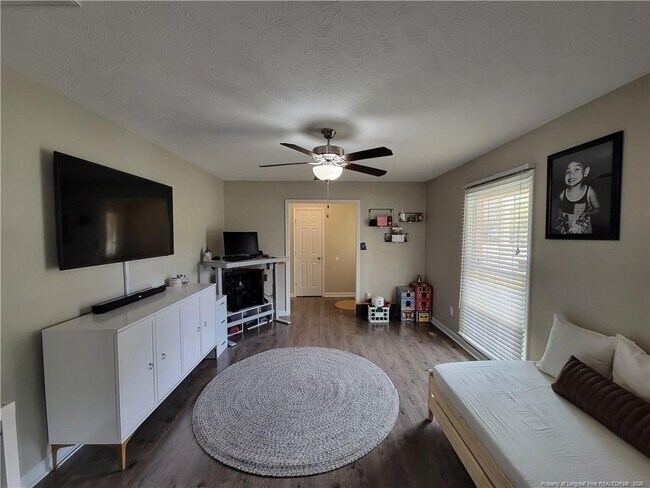 215 Haverhill Dr