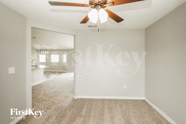 Photo - 444 Lanham Dr