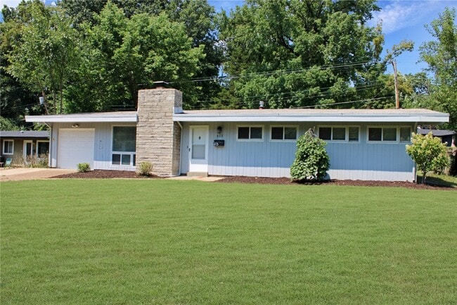 Building Photo - 613 Fieldcrest Dr Rental