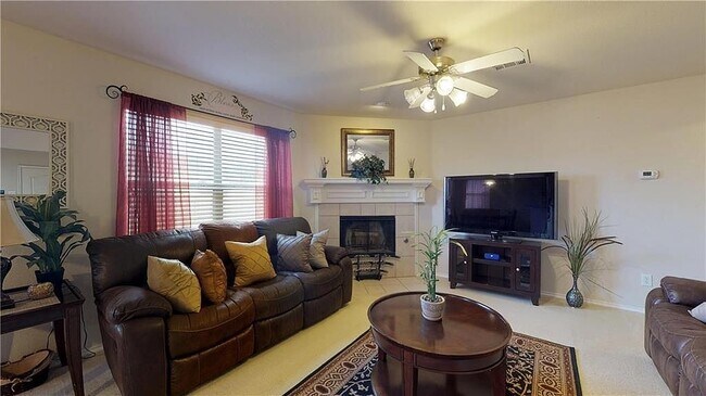 Photo - 9948 Southgate Dr House
