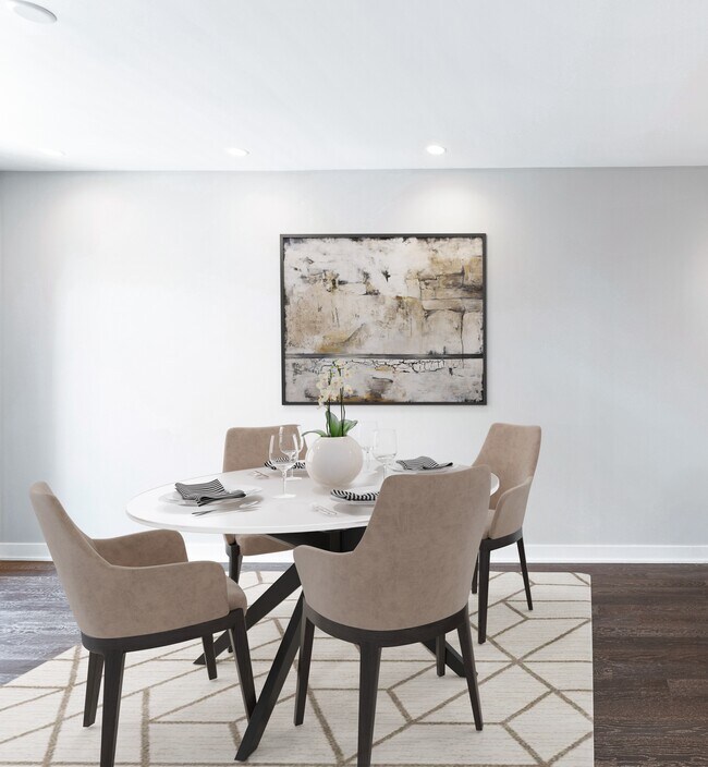 Bonus Dining Area or Office Space - 1350 Maryland Ave NE Unit 407