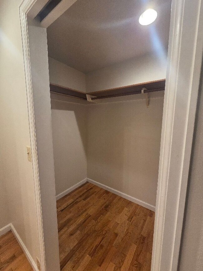 Photo - Private 4 Bedroom / 2.5 Bath Bridle Trails Acerage Property