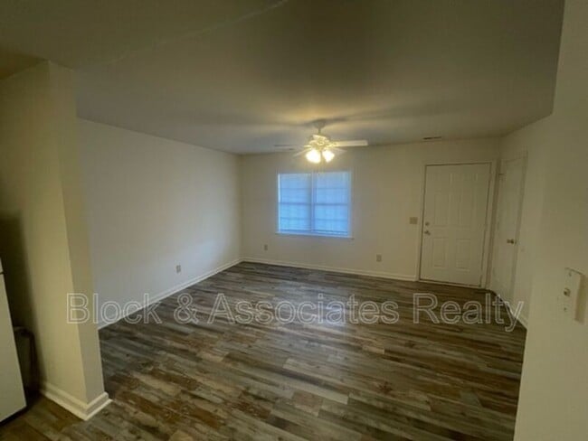 Photo - 115 Farmer Rd Unit Apt B