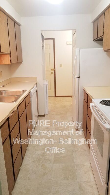 Photo - 320 Elwood Ct