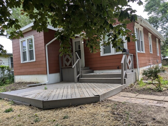 Photo - 1210 N Broadway Ave House