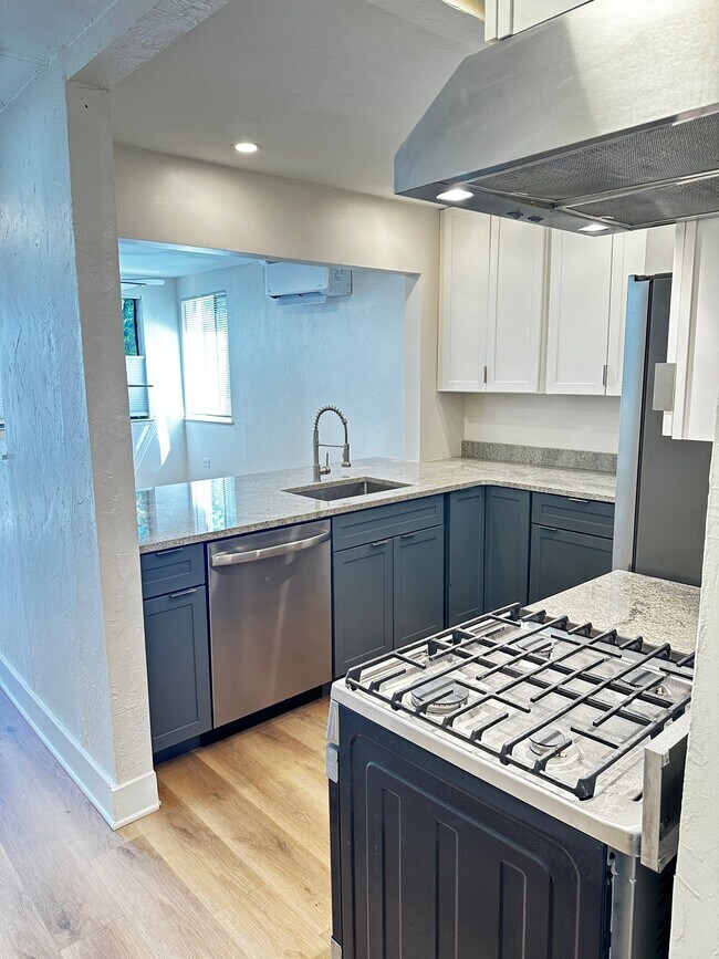 Photo - 2035 E 18th Ave Unit 11