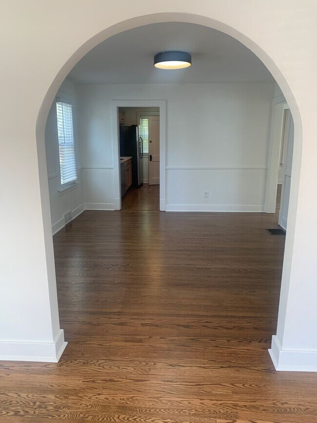 Photo - GREAT LOCATION! Charming Crescent Hill Home