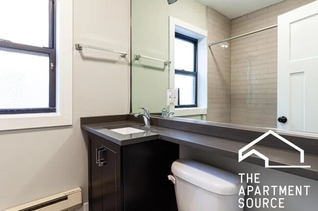 Photo - 707 W Brompton Ave Unit 707 West Brompton Ave