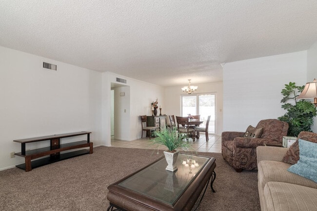 Photo - 4422 E Escondido Ave