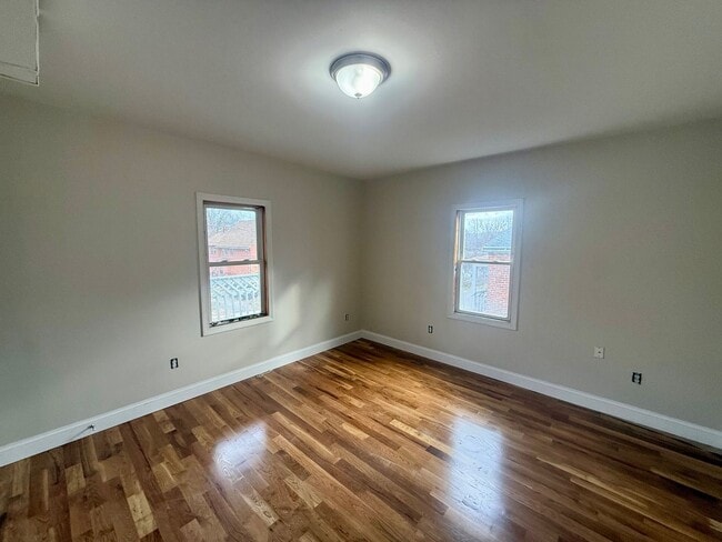 Building Photo - 9 Buck St Unit 3rd Floor