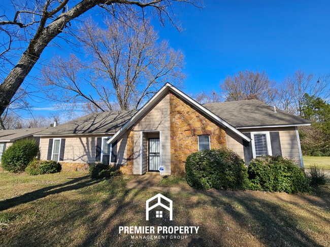 Photo - 6386 Midsummer Way