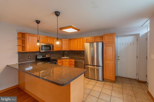 Photo - 152 Tree St