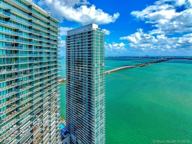480 NE 31st St Unit 4202/03