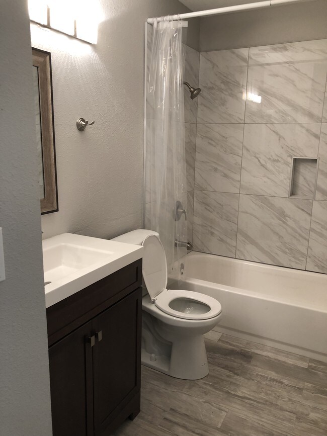 Photo - 4756 Knapp Way