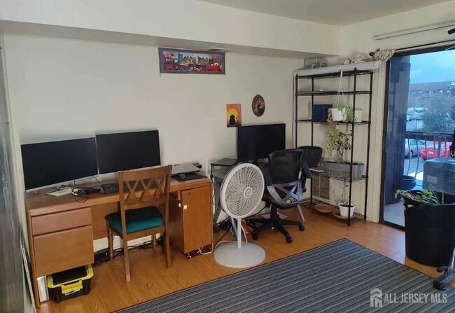 Photo - 1713 Raspberry Ct