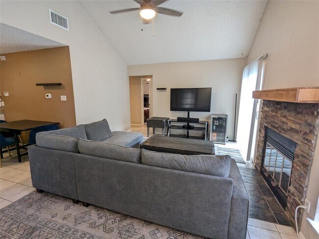 Photo - 11609 Tallow Field Way