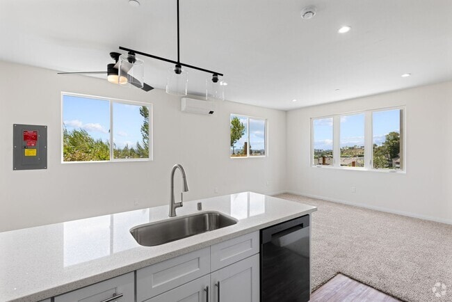 Building Photo - 2203- 2207 Dunlop Unit 2207 A Rental