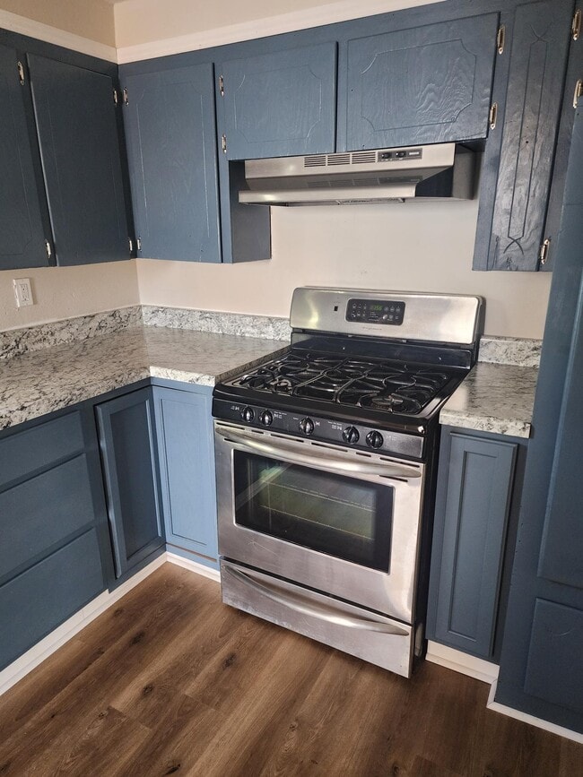 215 SE 38th St