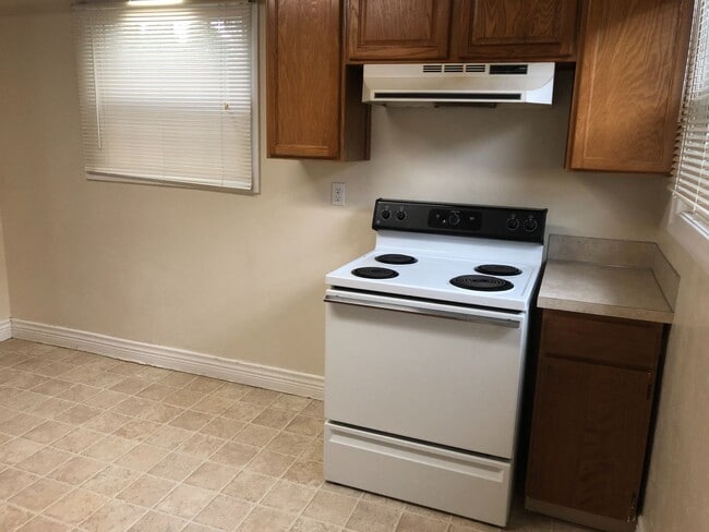 Photo - Well kept house near downtown Eugene with yard care included