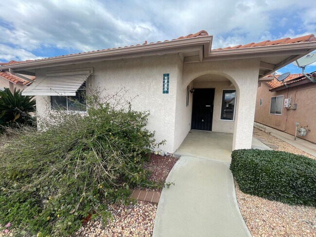 Building Photo - Two Bedroom Two Bathroom Home in Hemet!