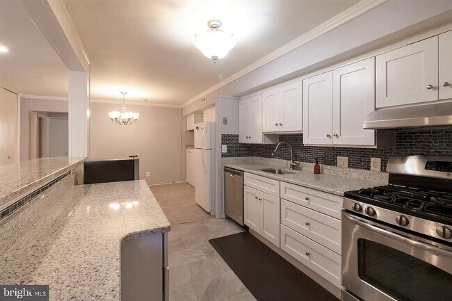 Kitchen - 7529 Spring Lake Dr Unit C1