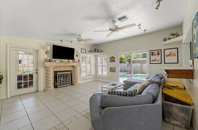 Photo - 7300 11th Ave N