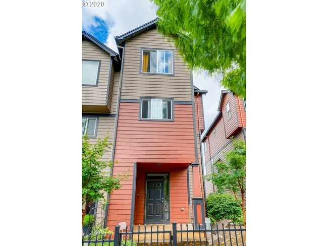 Photo - Fantastic Woodlawn Neighborhood Townhouse