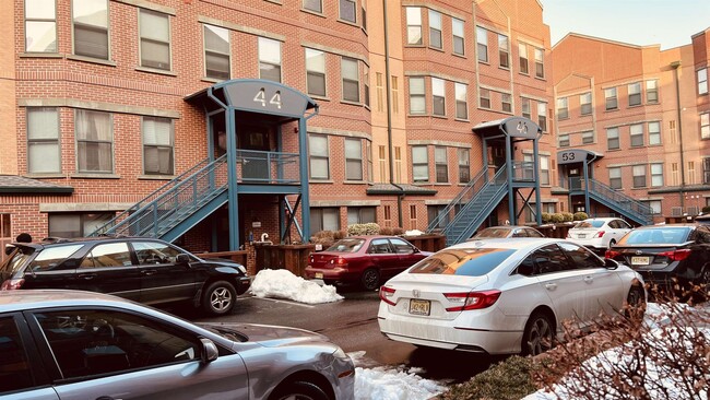 Photo - 160 Lafayette St Unit 44402