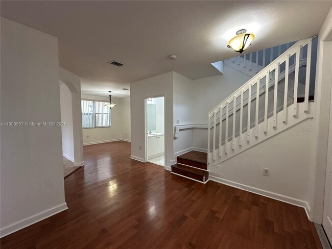 Photo - 3370 NE 14th Dr