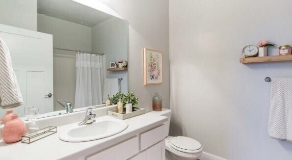 Photo - 759 N 260 W