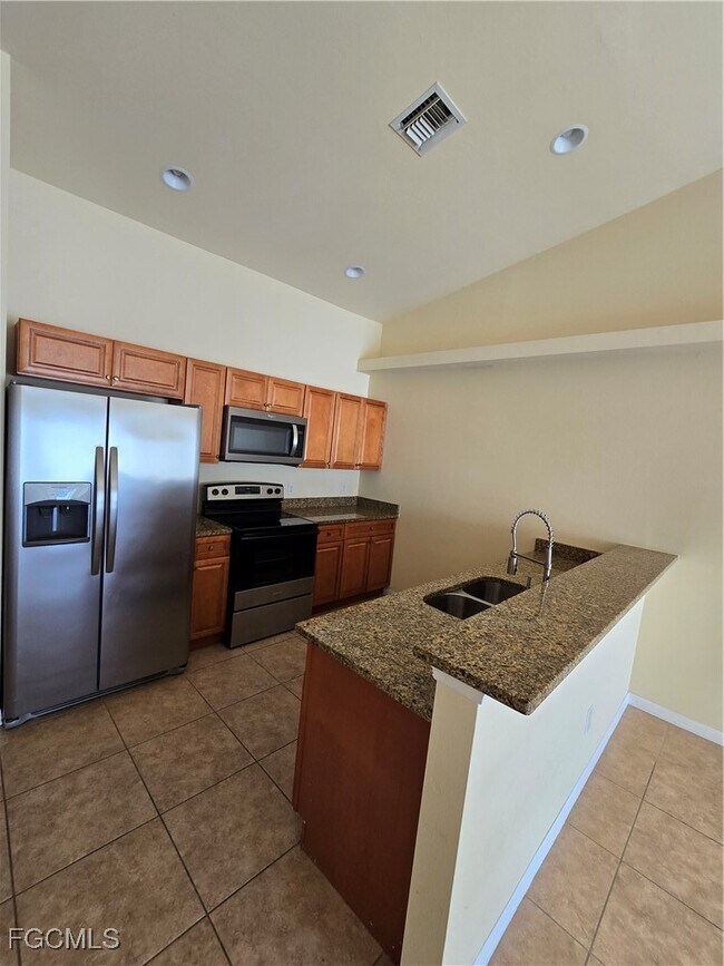 Photo - 138 SE 12th St