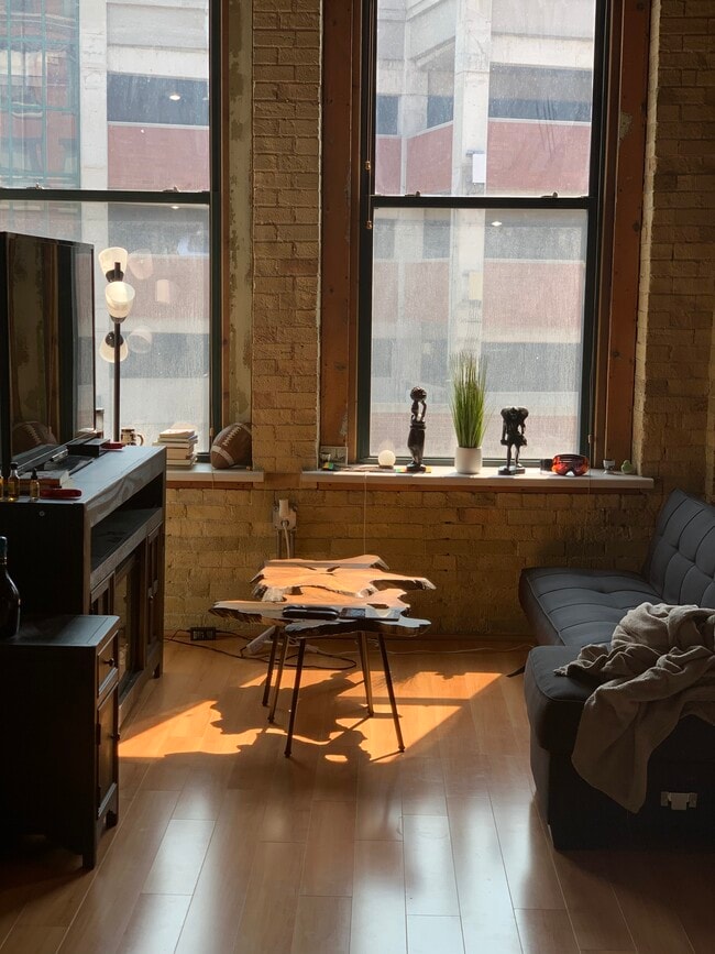 Downtown Third Ward Condo (Next to the Public Market) - 141 N Water St Unit 36