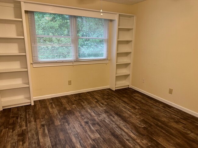 Photo - 104 Meadow Park Ln Unit c