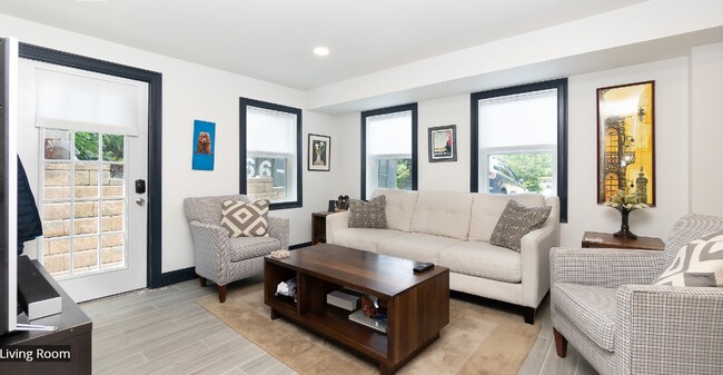 See other section for all 28 photos - 8 Alveston St Unit 1