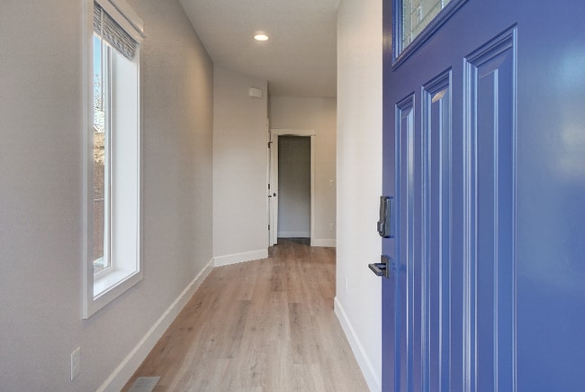 Photo - 7412 NE 58th Way