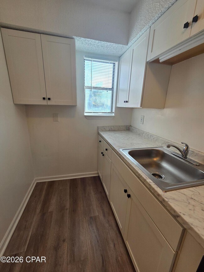 Photo - 6329 Omoko St