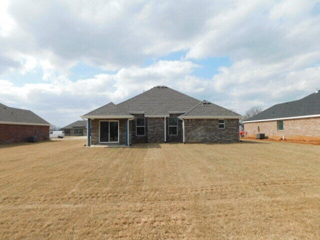 Photo - Stunning Home in Farmington! To schedule your own showing, 479-341-6744.
