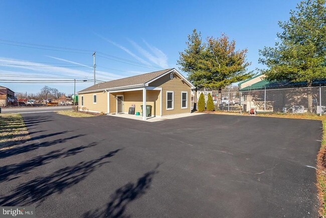 Photo - 120 Grove St