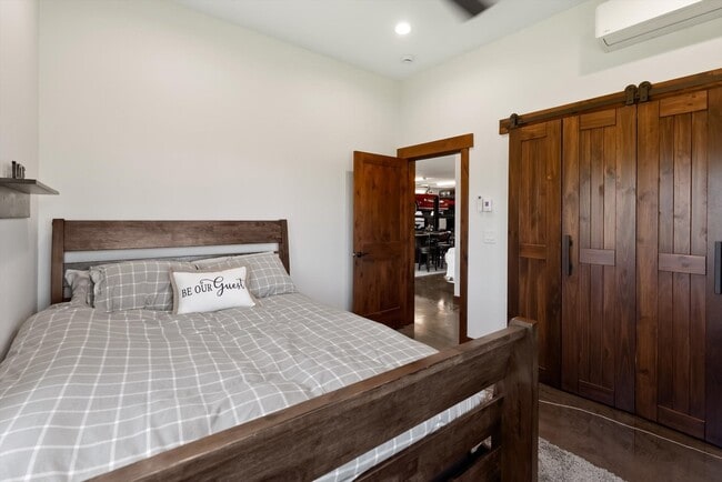 Photo - 126 Starfire Ct