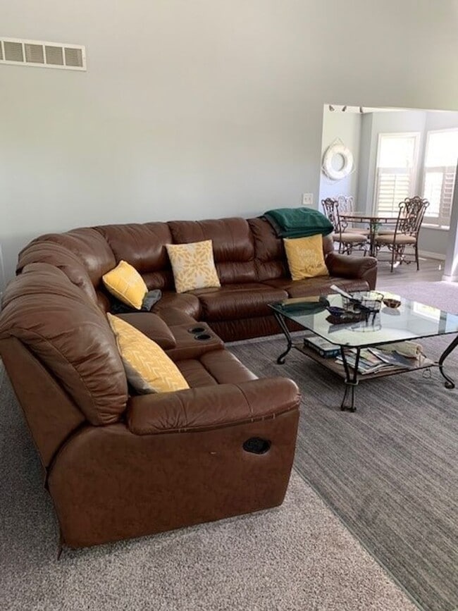 Furnished 4 Bedroom 3 Bath House in Kimber... - Furnished 4 Bedroom 3 Bath House in Kimber...